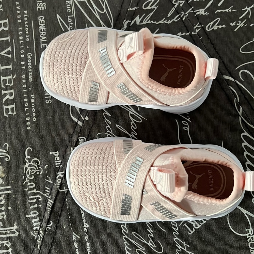 Toddler size 4C pale pink Puma sneaker. Only worn twice. Like new.